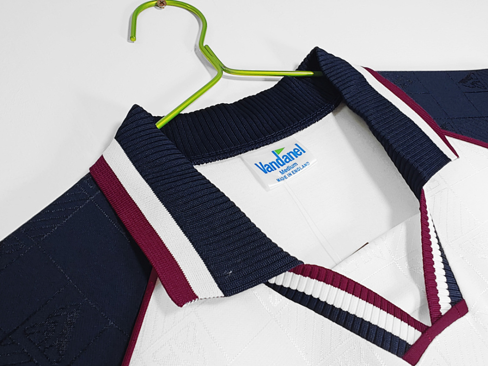 1999/01 West Ham United home Retro Final Version