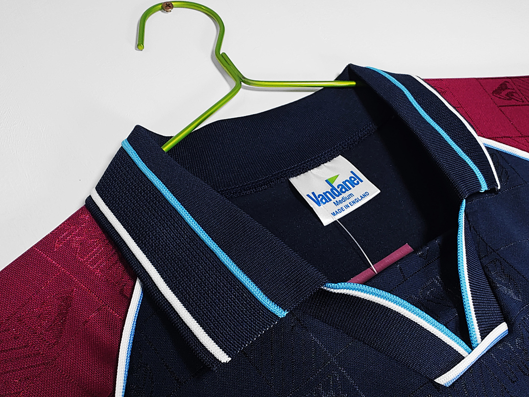 1999/01 West Ham United home Retro Final Version