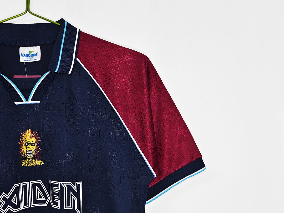 1999/01 West Ham United home Retro Final Version