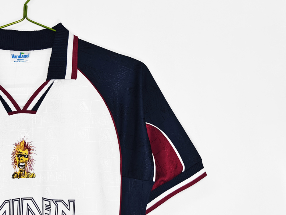 1999/01 West Ham United home Retro Final Version