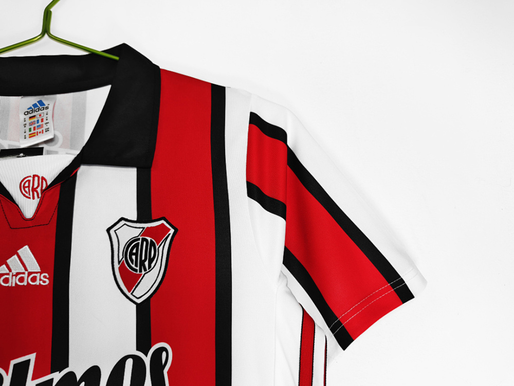 1999/00 River Plate away retro Fans version