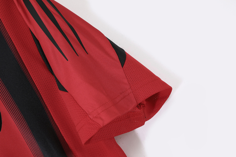 04/05 AC Milan home Retro Fan Version