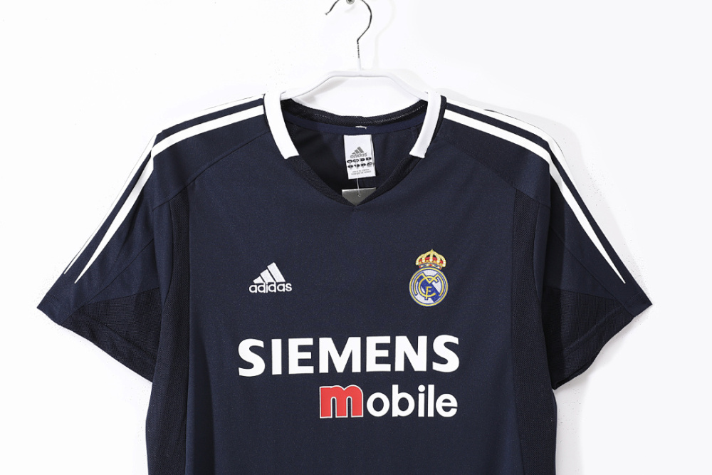 2004/05 Real Madrid away Retro Fan Version