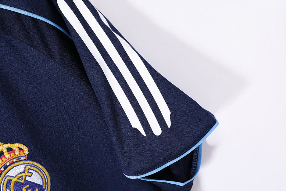 2005/06 Real Madrid away Retro Fan Version