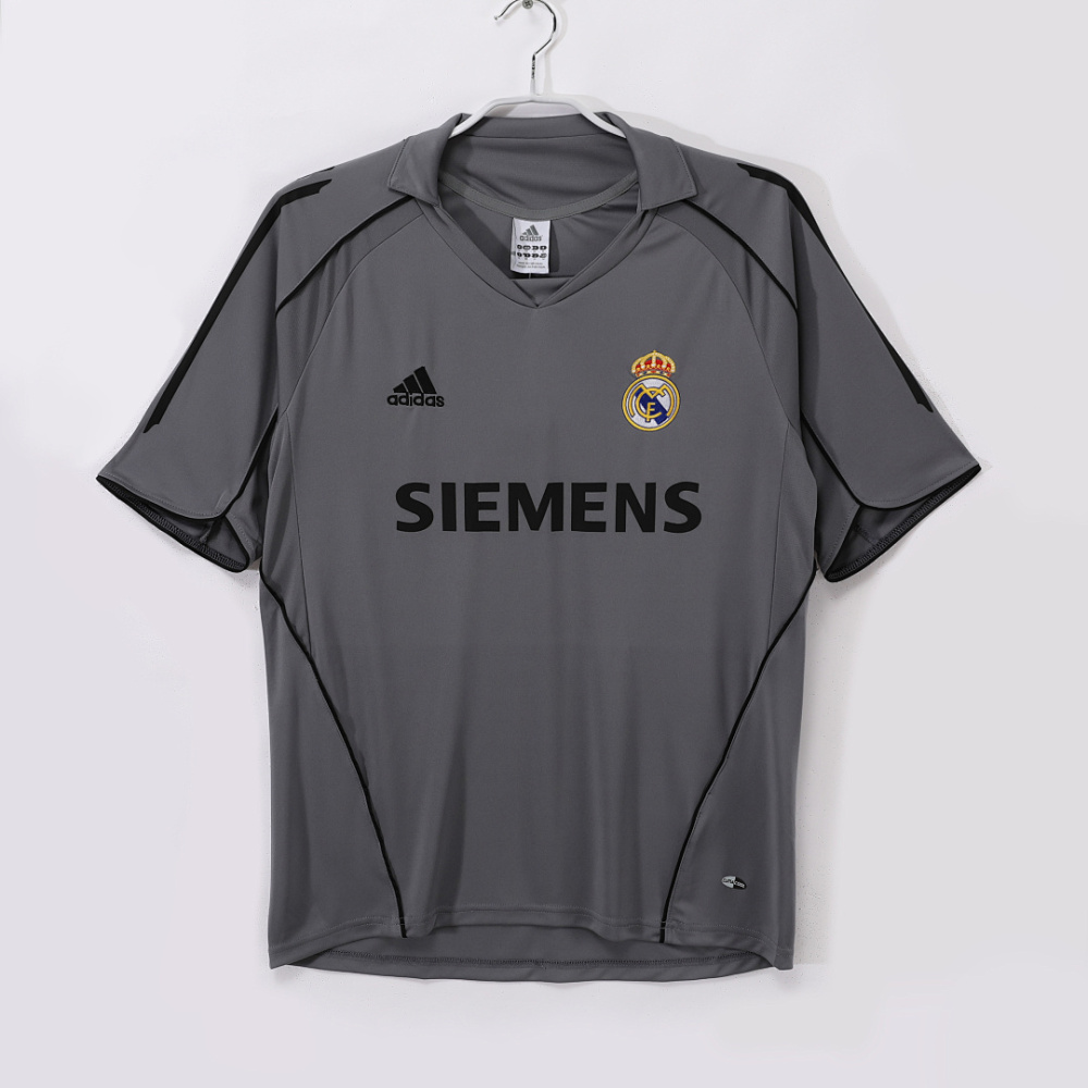 2005/06 Real Madrid 3rd Retro Fan Version