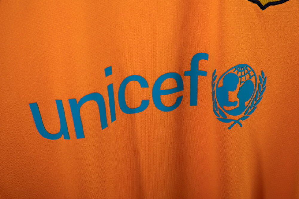 2006/07 Barcelona away Retro Fans version