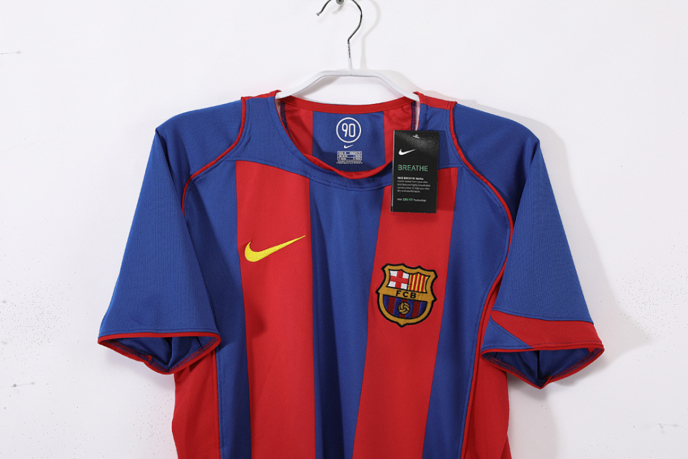 2004/05 Barcelona home Retro Fans version