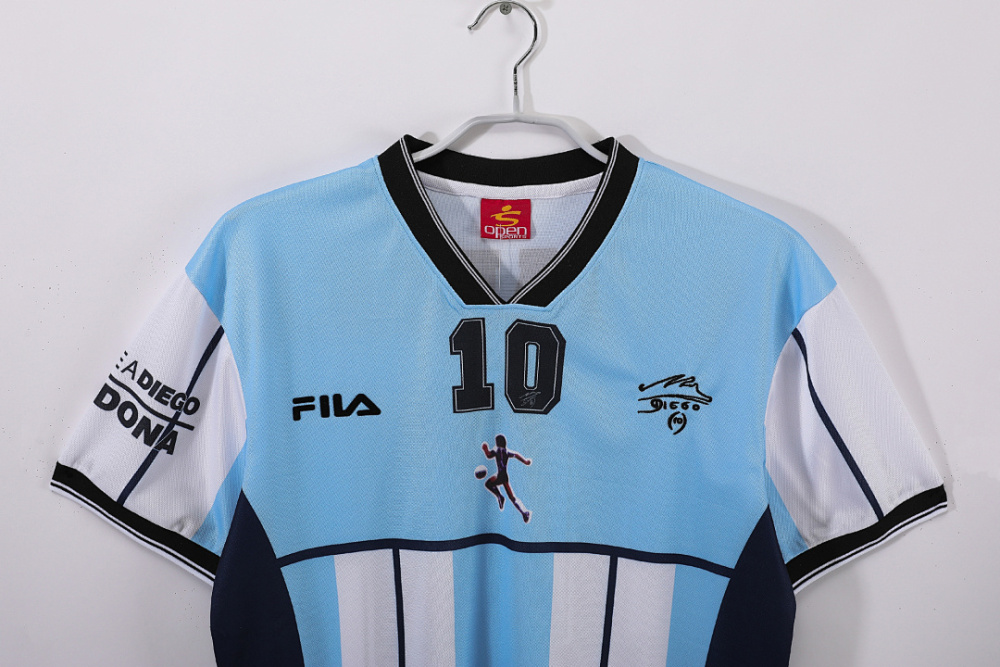 2001 Argentina Retro Maradona Commemorative Edition