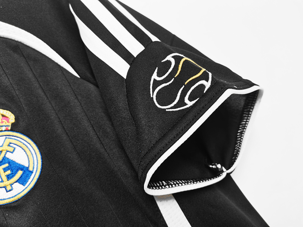 2006/07 Real Madrid 3rd Retro Fan Version