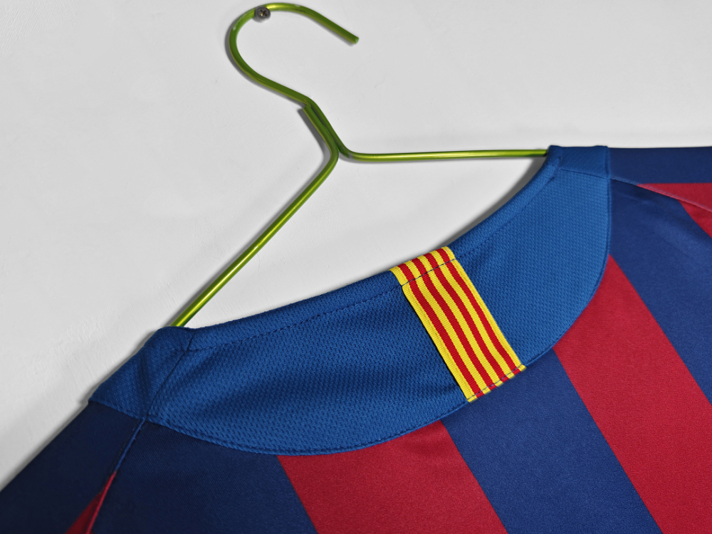 2005/06 Barcelona home Retro Fans version