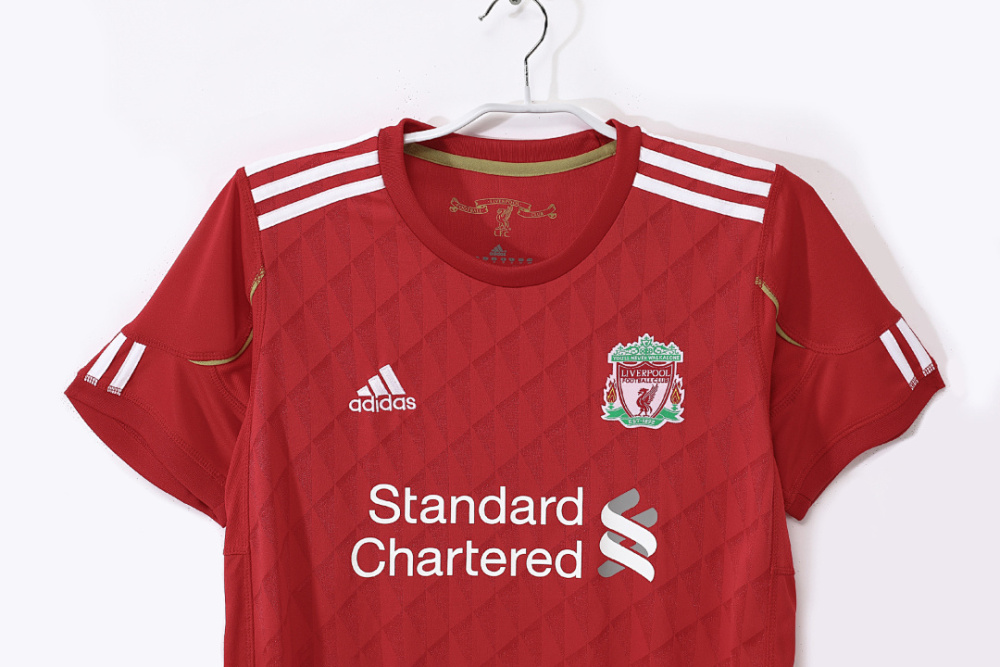 2010/11 Liverpool home retro Fans version