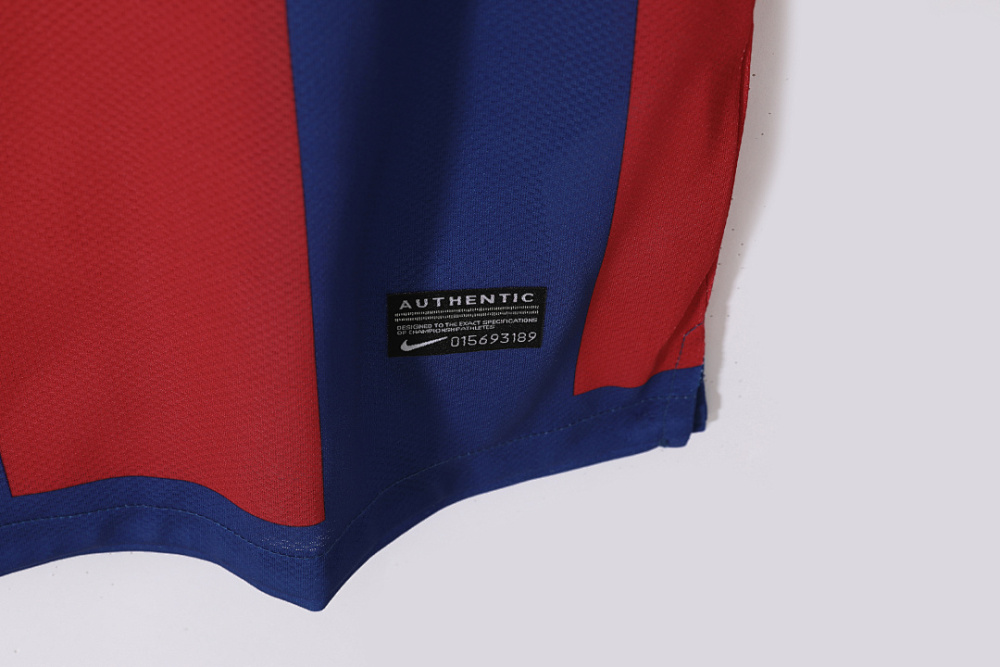 2010/11 Barcelona home Retro Fans version