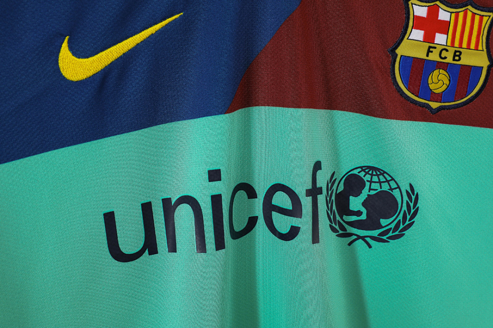 2010/11 Barcelona away Retro Fans version