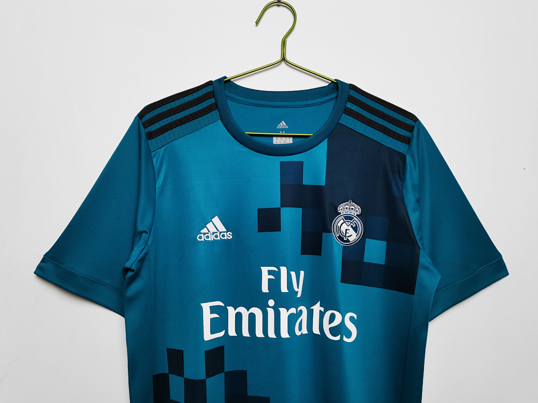 2017/18 Real Madrid 3rd Retro Fan Version