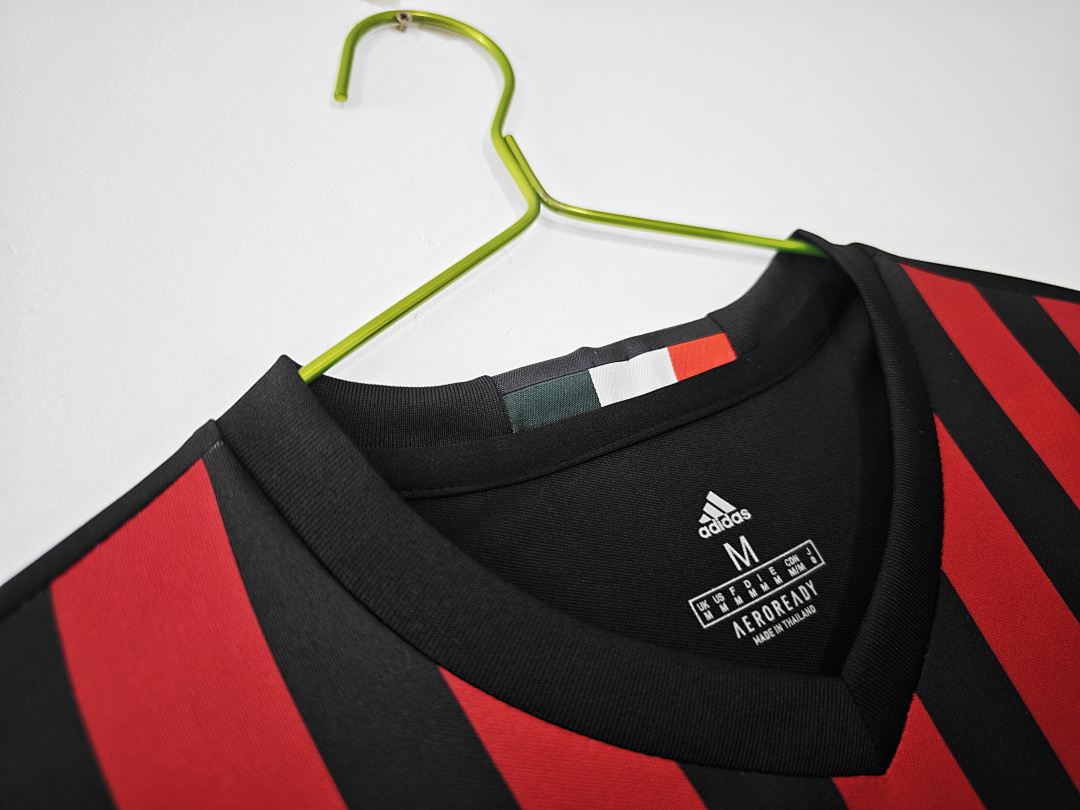 2016/17 AC Milan home Retro Fan Version