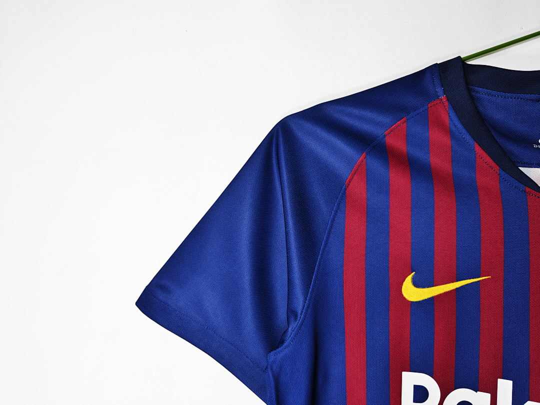 2018/19 Barcelona home Retro Fans version