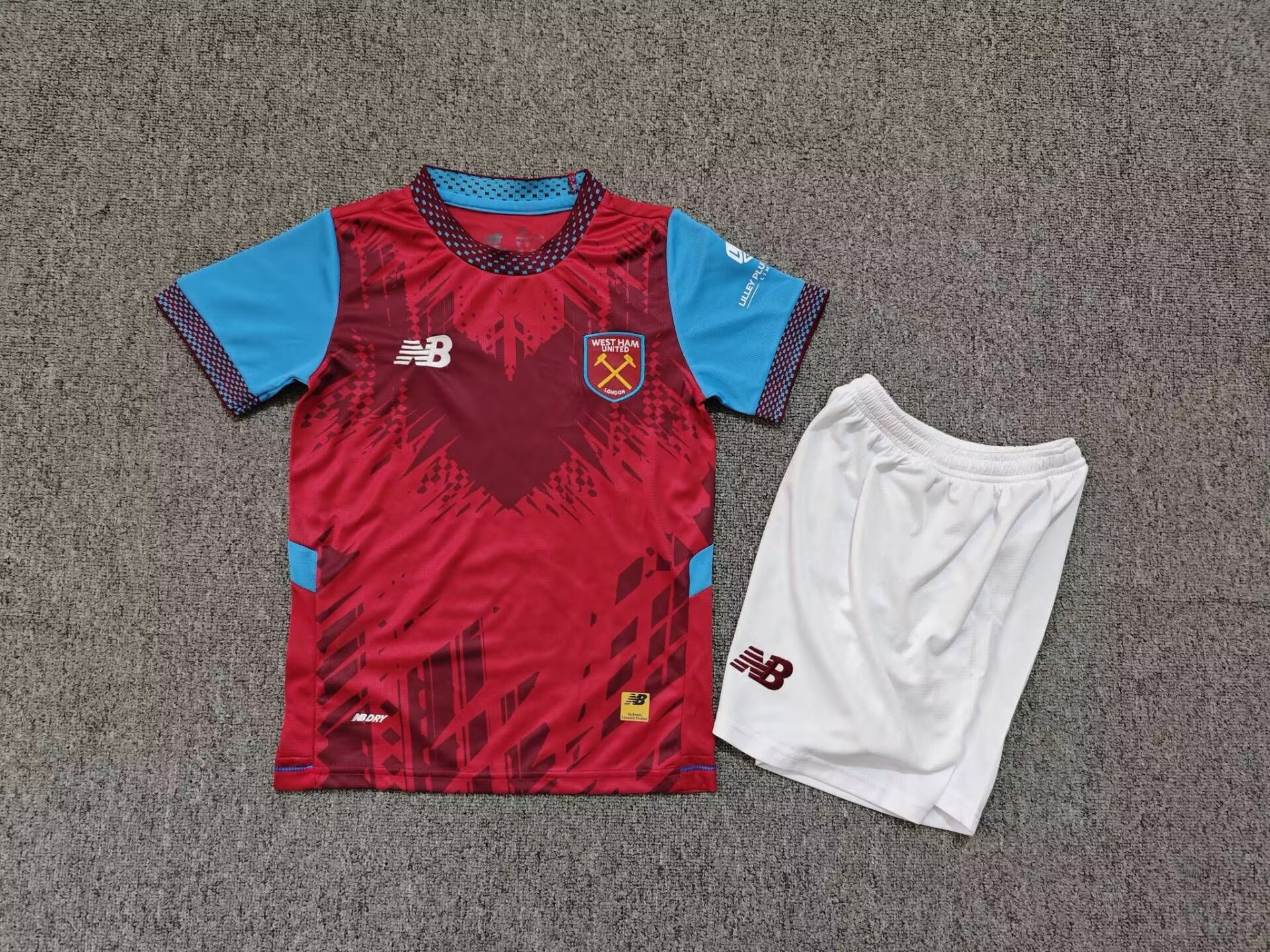 26/27 Season West Ham home Kids kit