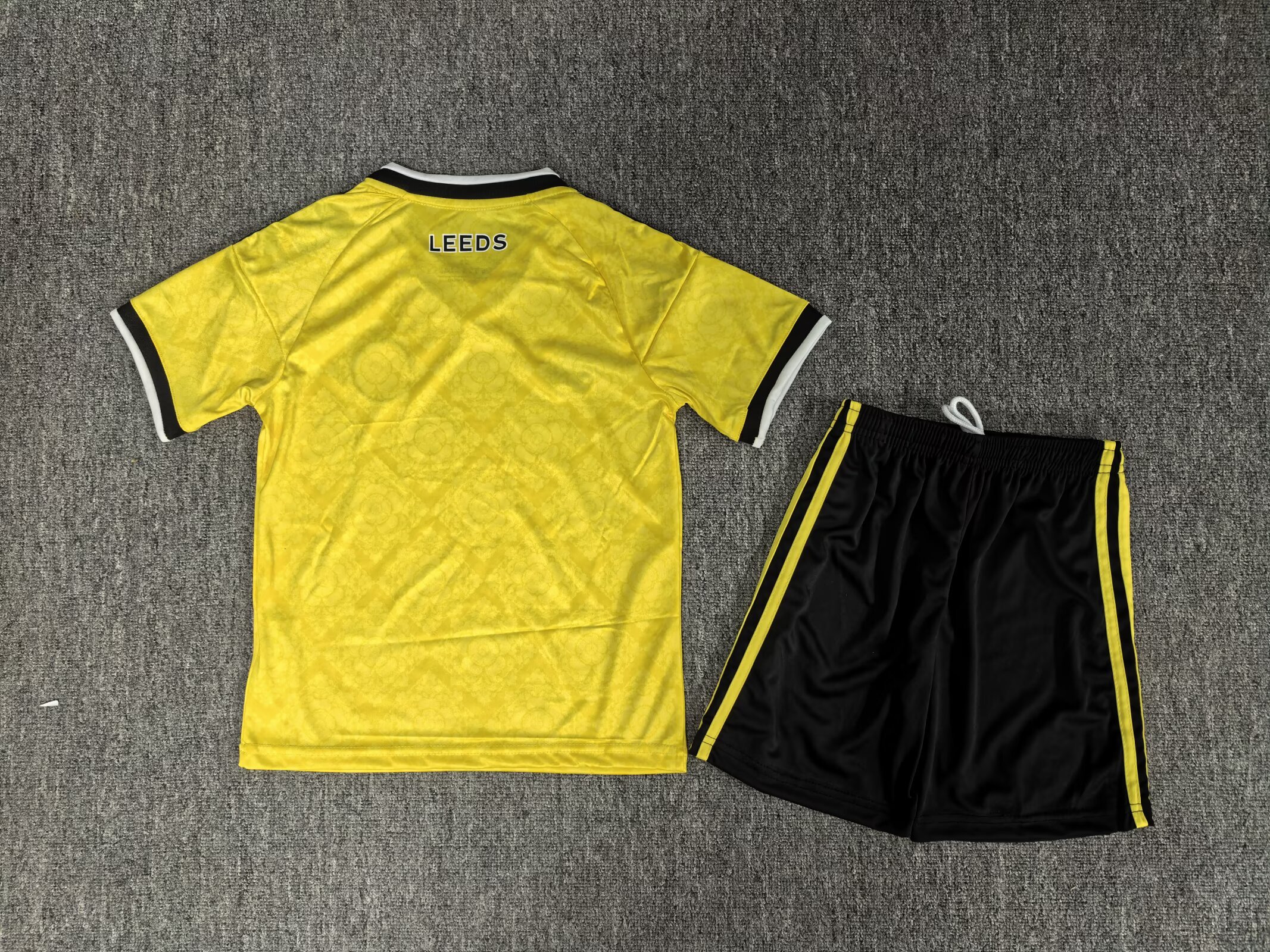 26/27 Season Leeds United away Kids kit