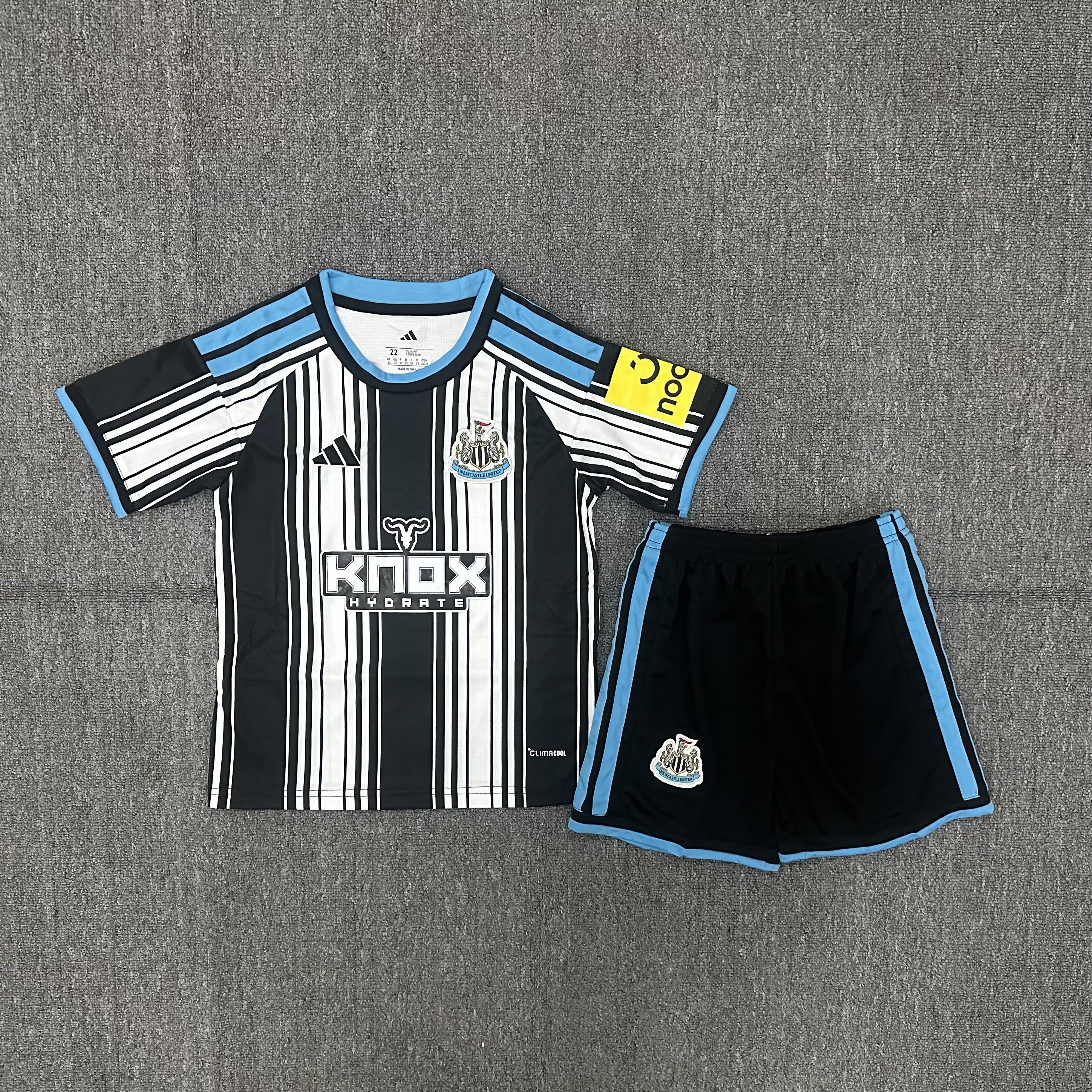 26/27 Season Newcastle home Kids kit