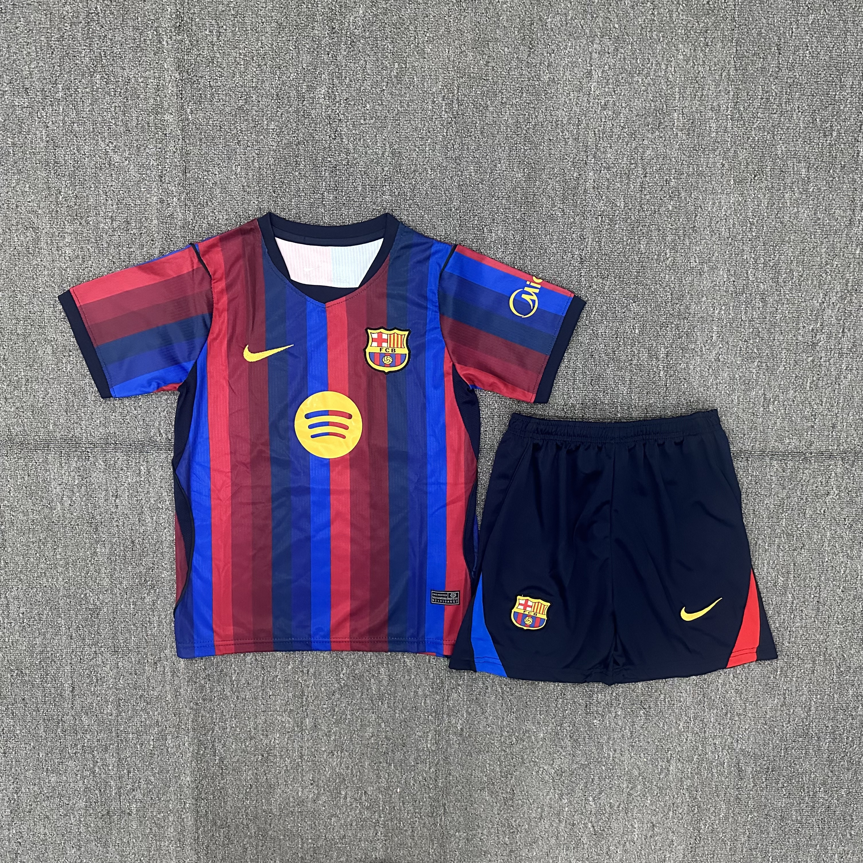26/27 Season Barcelona home Kids kit