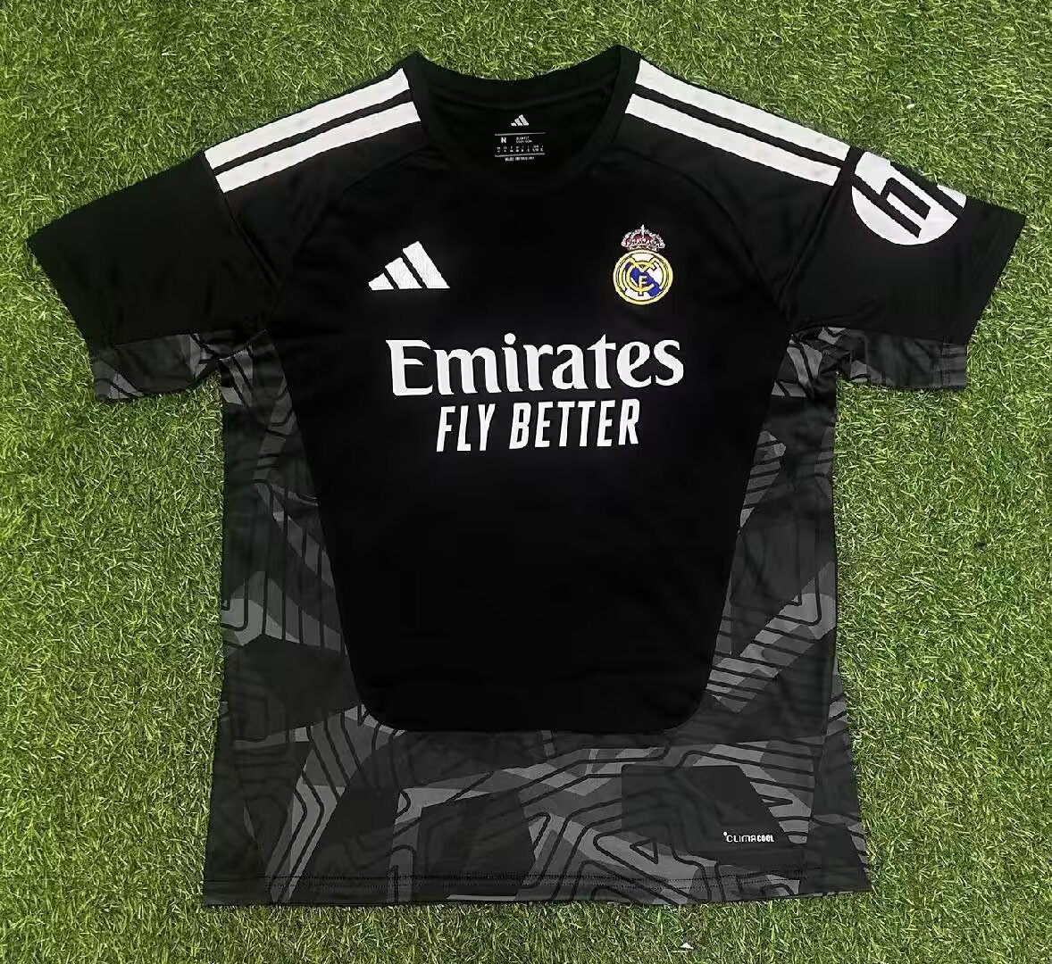 2627 season Real Madrid Black goalkeeper Fan Version