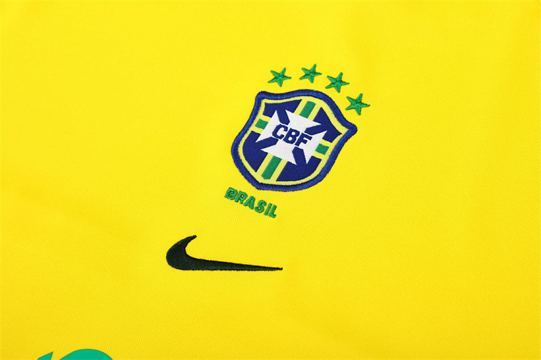2002 retro Brazil yellow adult man tracksuit Training top best soccer football jerseys half zipper