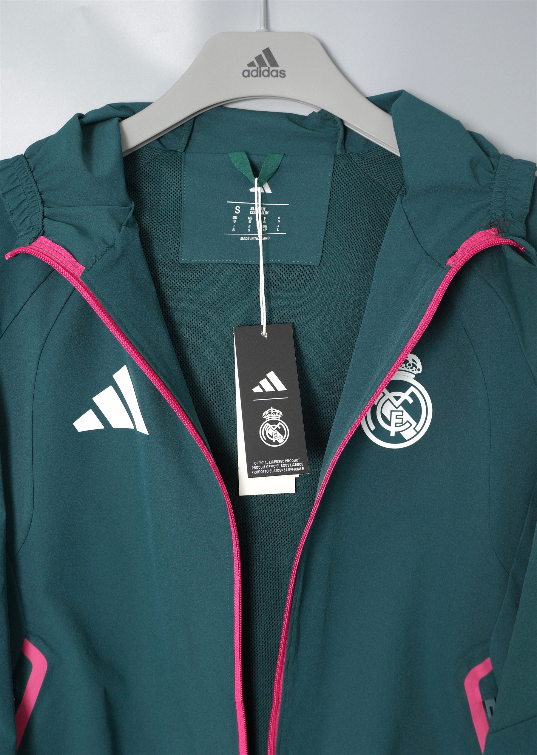 2006 07 Real Madrid  windbreaker Hooded jacket soccer jersey Dark green