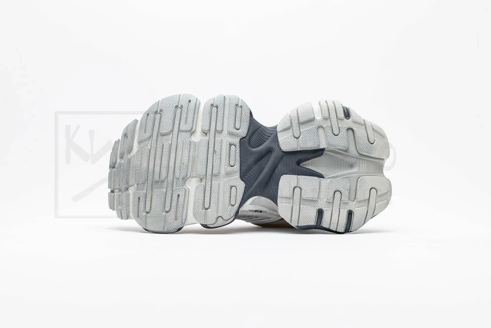Balenciaga Cargo Sneakers Silvery Red