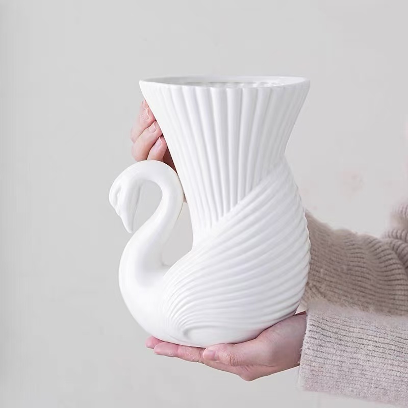 Elegant Swan Faux Flower Vase / Light Luxury Home Floral Decor
