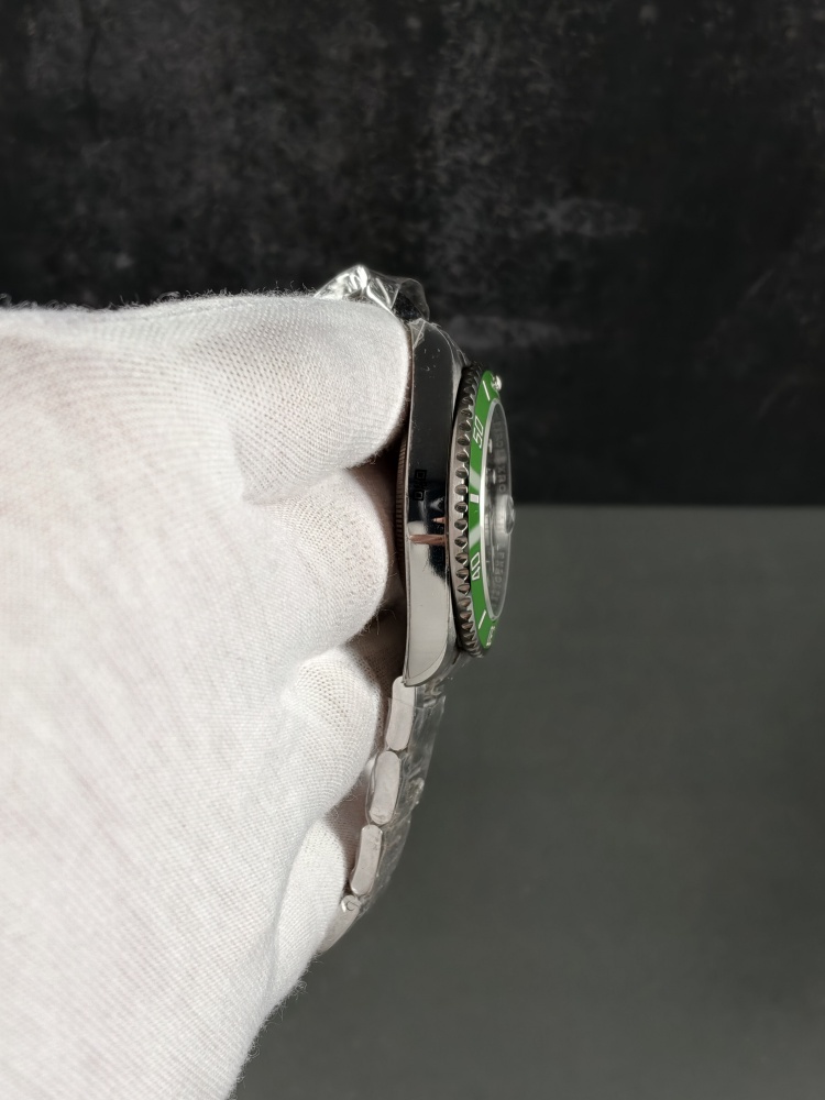 RICH Submariner “Starbucks” 126610LV