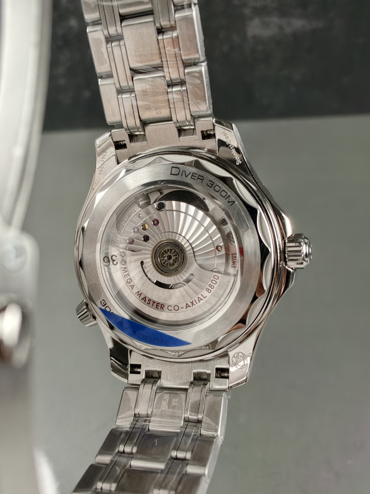 Omega VSF Seamaster Diver 300M White Dial with Extra Black Rubber Straps