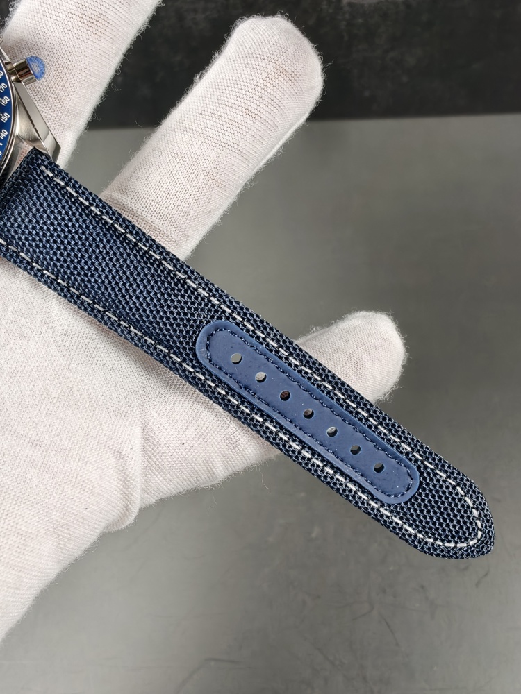 SMF Speedmaster “Silver Snoopy” with Extra Steel Bracelet