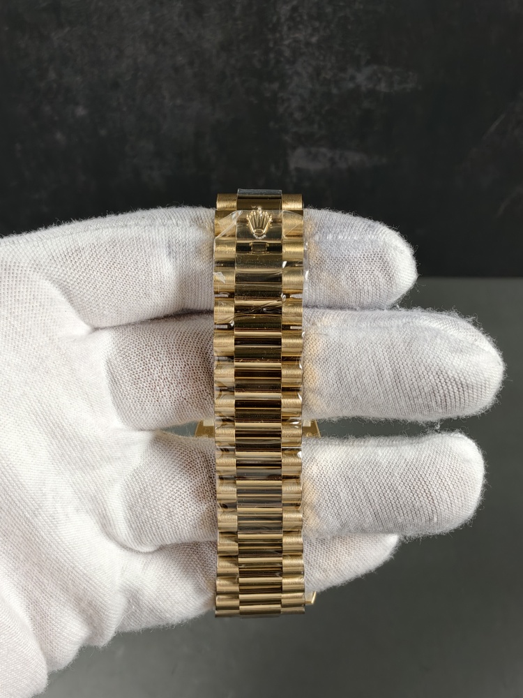 Rolex RGF Weighted Day-Date 40 Yellow Gold Champagne Baguette Dial