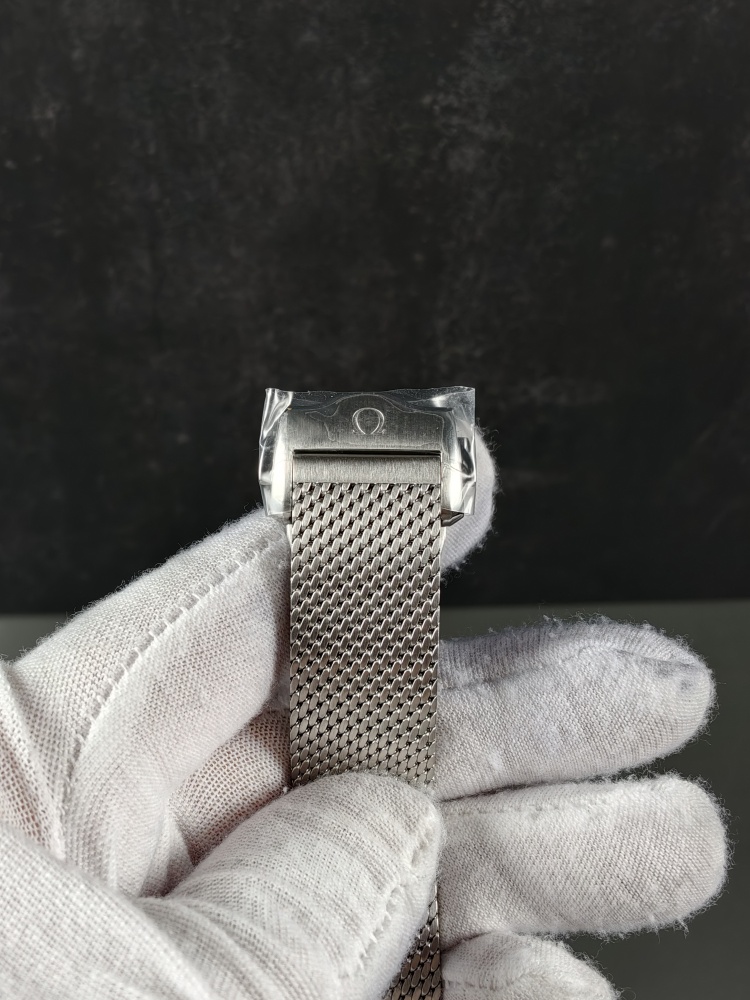 Omega VSF Seamaster Diver 300M Silver Dial Titanium Mesh Bracelet