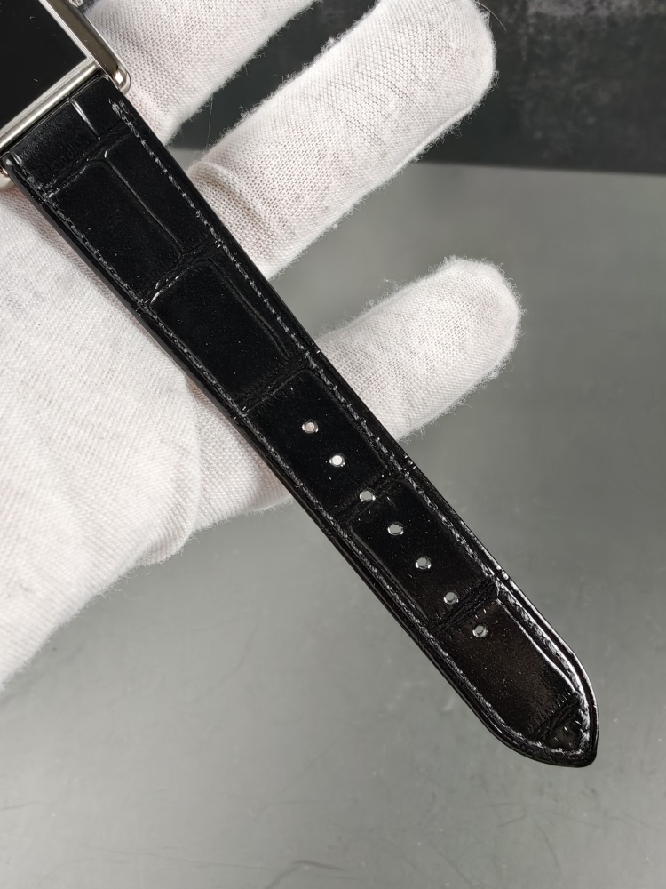 F1 Cartier Tank Medium Black Dial