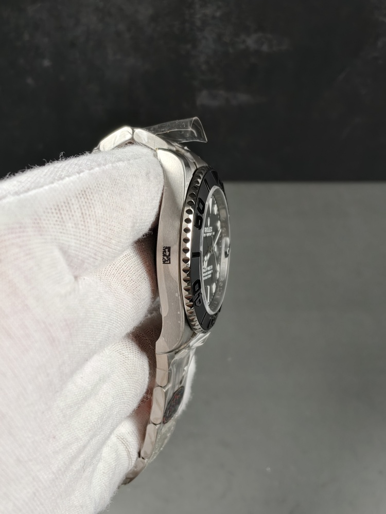 VF Yacht-Master 42 Titanium