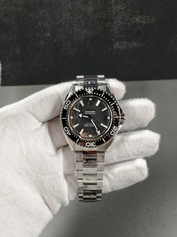 Omega VS+ Planet Ocean 600M Black Diver