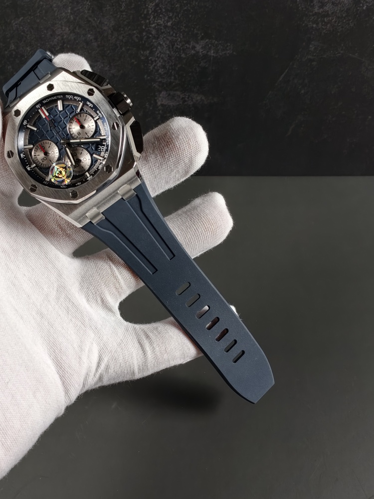 APSF V2 Free-Sprung Royal Oak Offshore Chronograph 26420TI | 43mm Titanium | Blue Dial