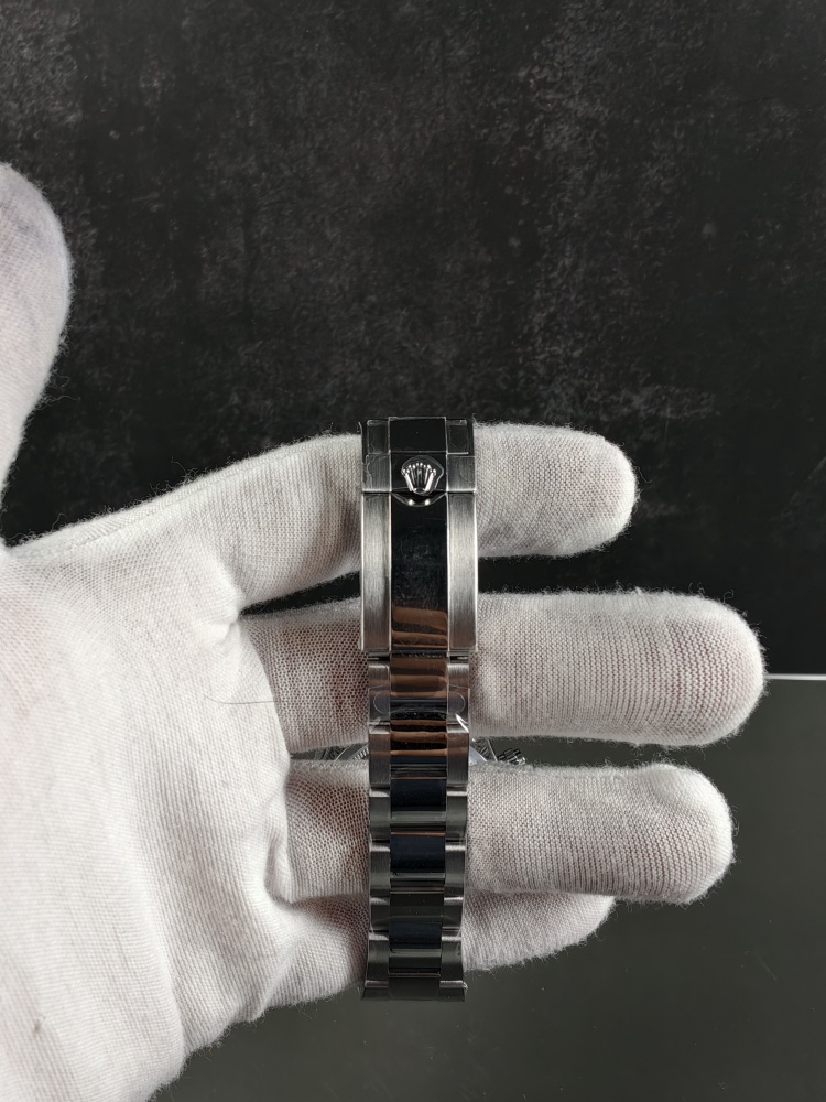 QF V13 Free-Sprung Le Mans Daytona | 40mm | JH4132-FS Movement