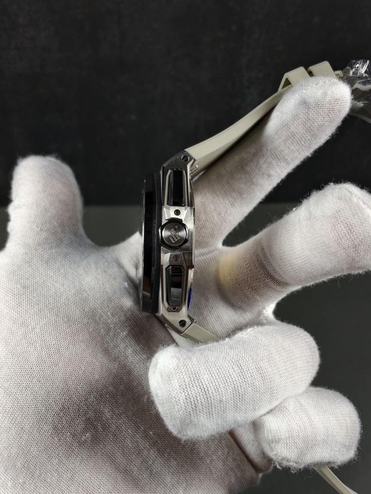APSF V2 Free-Sprung Royal Oak Offshore Chronograph 26420SO | 43mm Stainless Steel | Smoked Taupe Dial