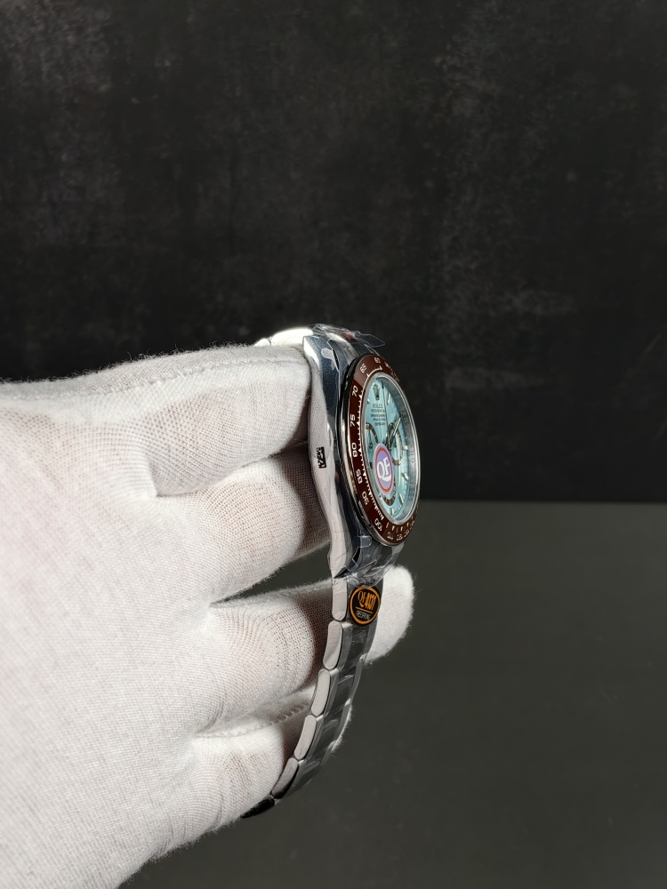 QF V13 Platinum Daytona Ice Blue Dial | 40mm | Free-Sprung 4131 Movement