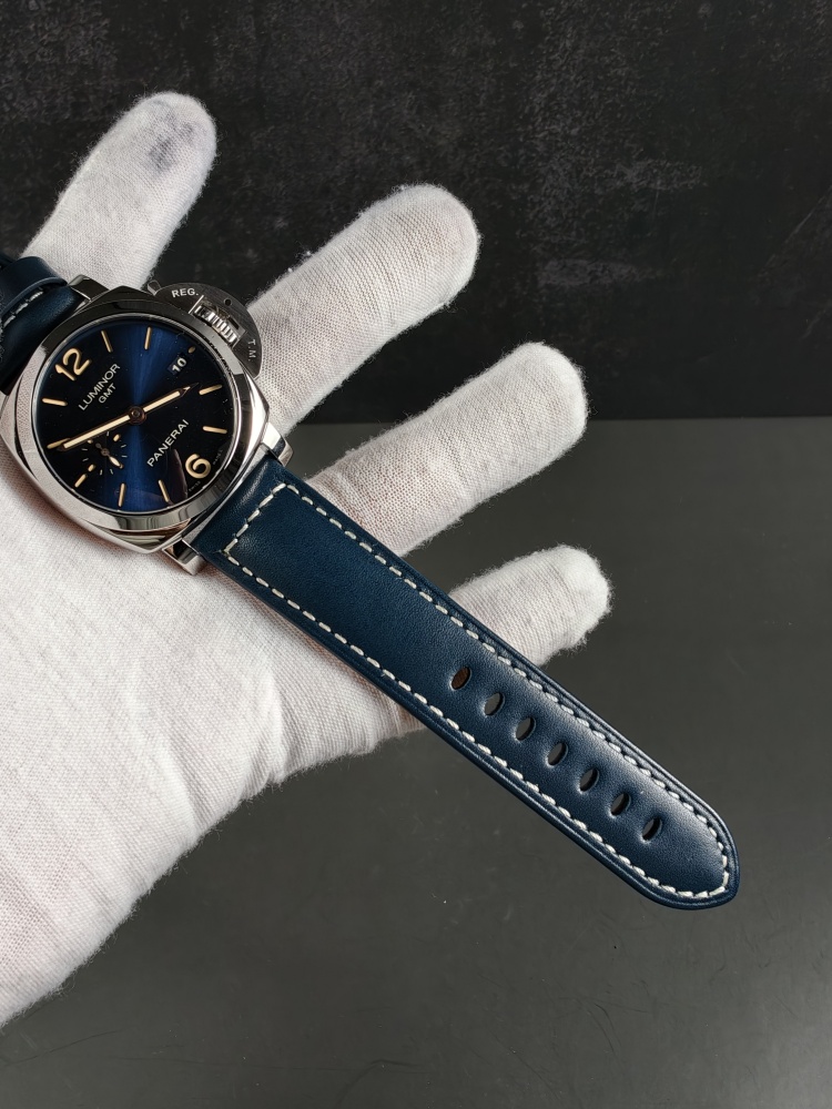VSF Panerai Submersible PAM688 Blue Dial | 42mm | P.9000 Movement