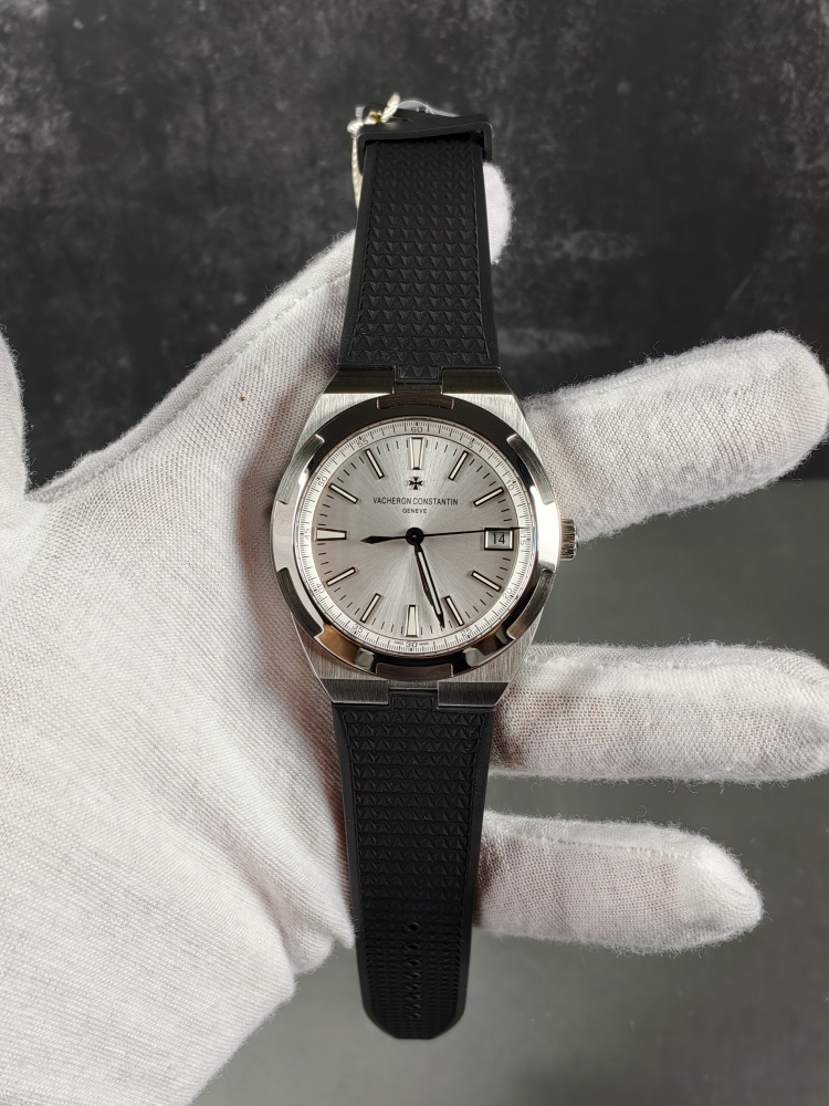 PPF VC Overseas 4500V Silver Dial Black Rubber Strap