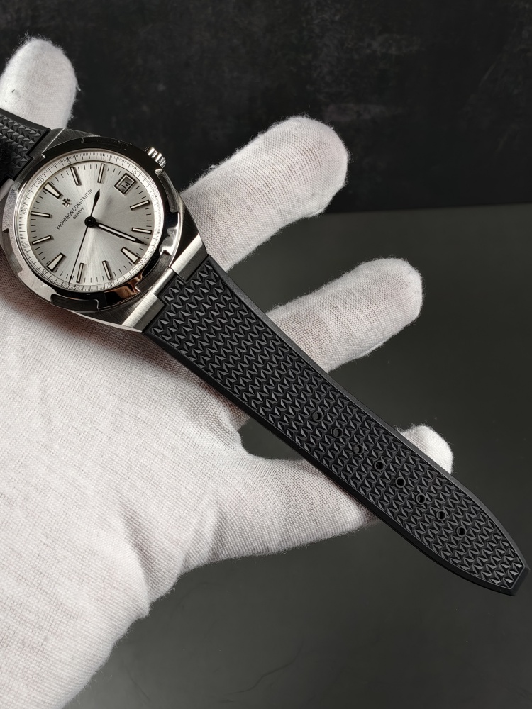 PPF VC Overseas 4500V Silver Dial Black Rubber Strap