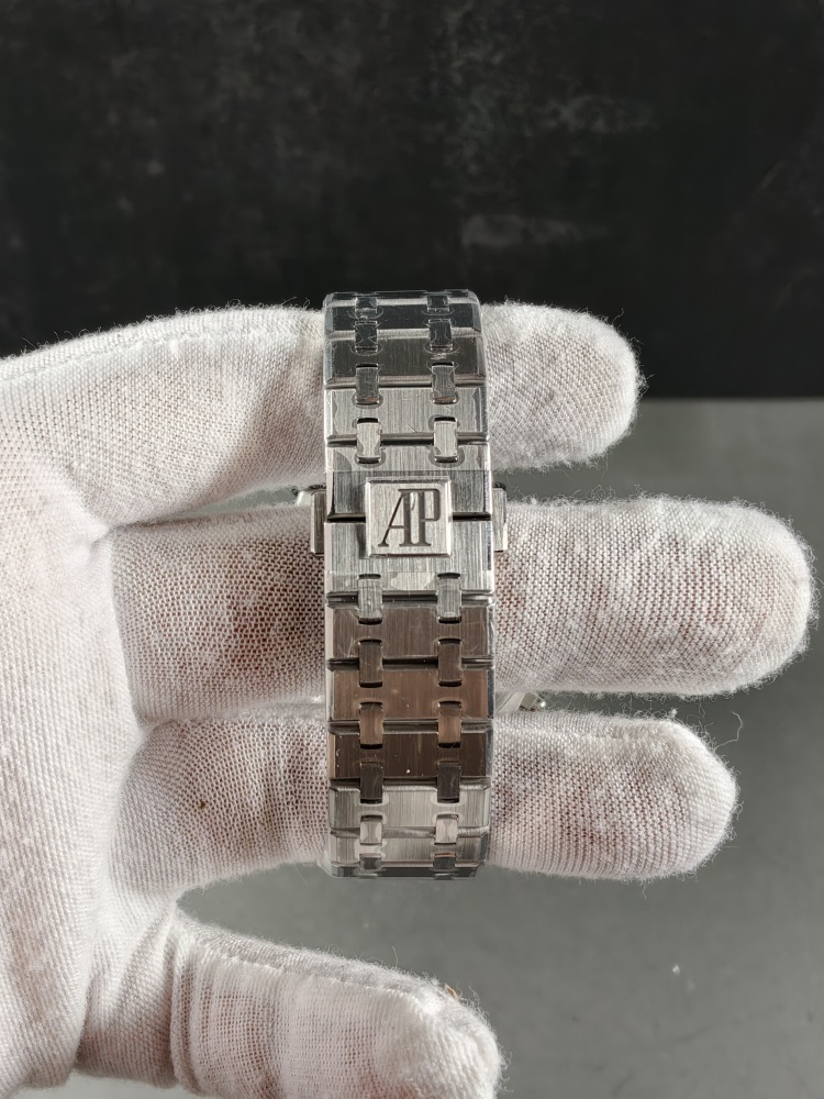 ZF Free-Sprung Royal Oak Chronograph 26240 Green Dial | 41mm | Free-Sprung 4401 Super Clone Movement