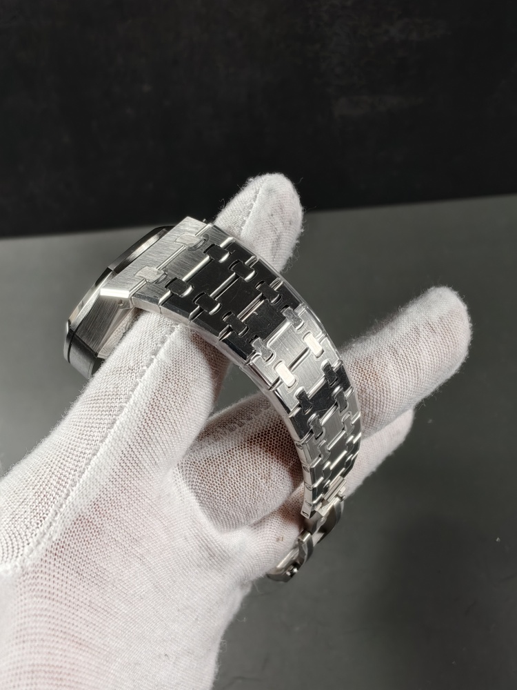 ZF Free-Sprung Royal Oak Chronograph 26240 Green Dial | 41mm | Free-Sprung 4401 Super Clone Movement