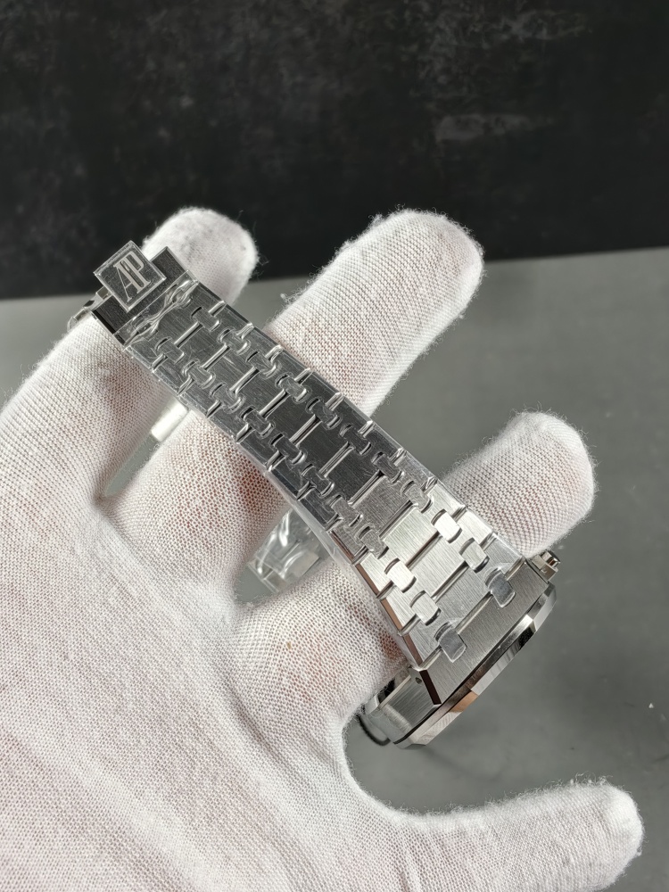 ZF Free-Sprung Royal Oak Chronograph 26240 Green Dial | 41mm | Free-Sprung 4401 Super Clone Movement