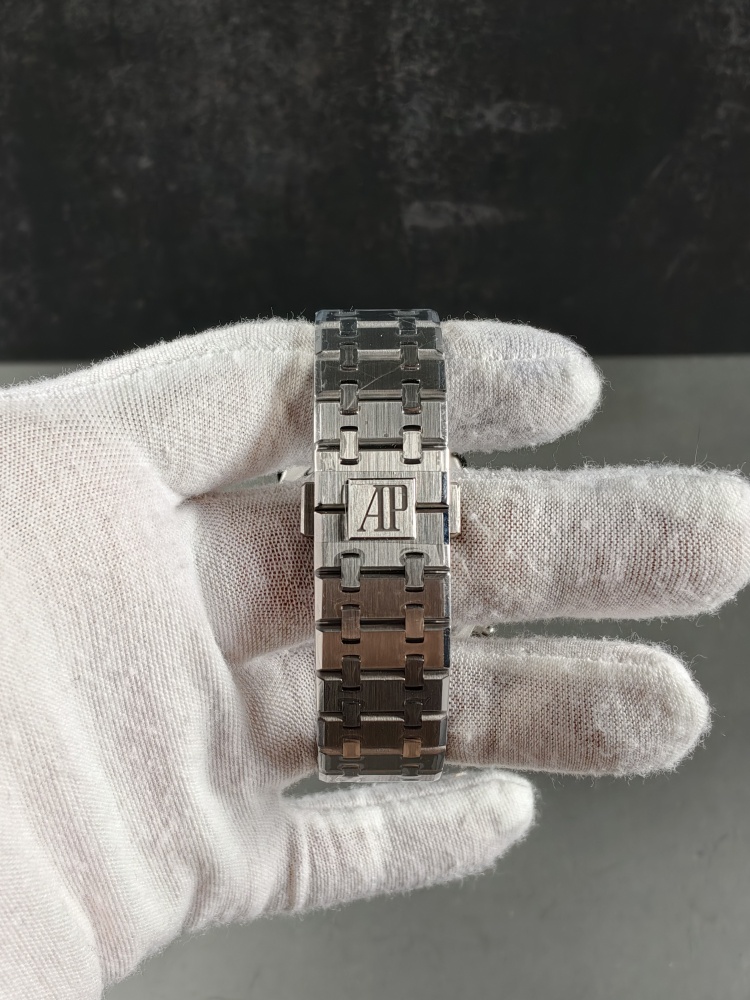 ZF Free-Sprung Royal Oak Chronograph 26240 White Dial | 41mm | Free-Sprung 4401 Super Clone Movement