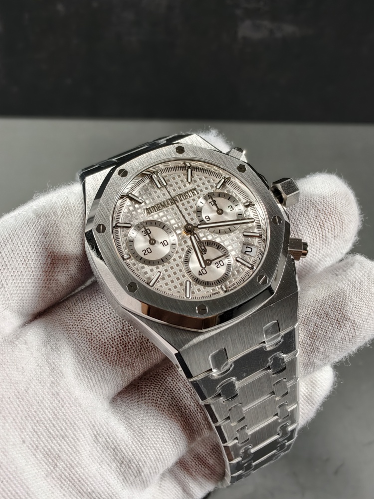 ZF Free-Sprung Royal Oak Chronograph 26240 White Dial | 41mm | Free-Sprung 4401 Super Clone Movement