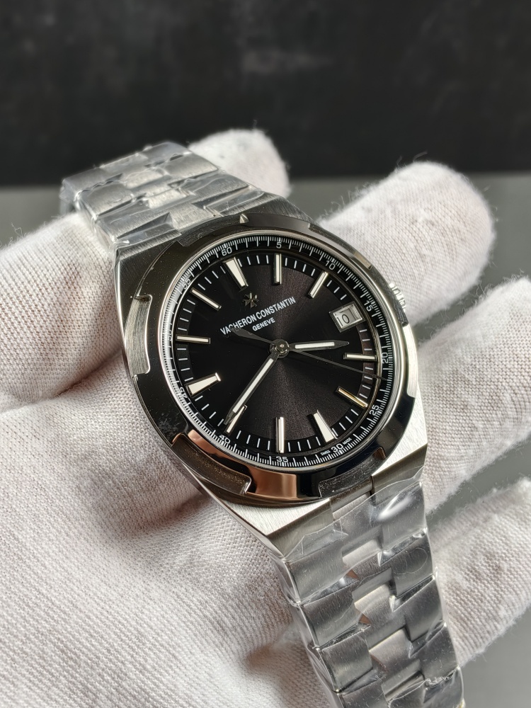 PPF Overseas 4500V Black Dial | 41mm | Clone 5100 Automatic Movement